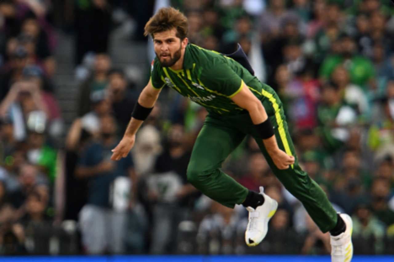 Pak Vs Nz:  शाहीन अफरीदी ने न्यूजीलैंड की बैटिंग को तोड़ा, सेमीफाइनल में मेन बैटर्स को फोड़ा
