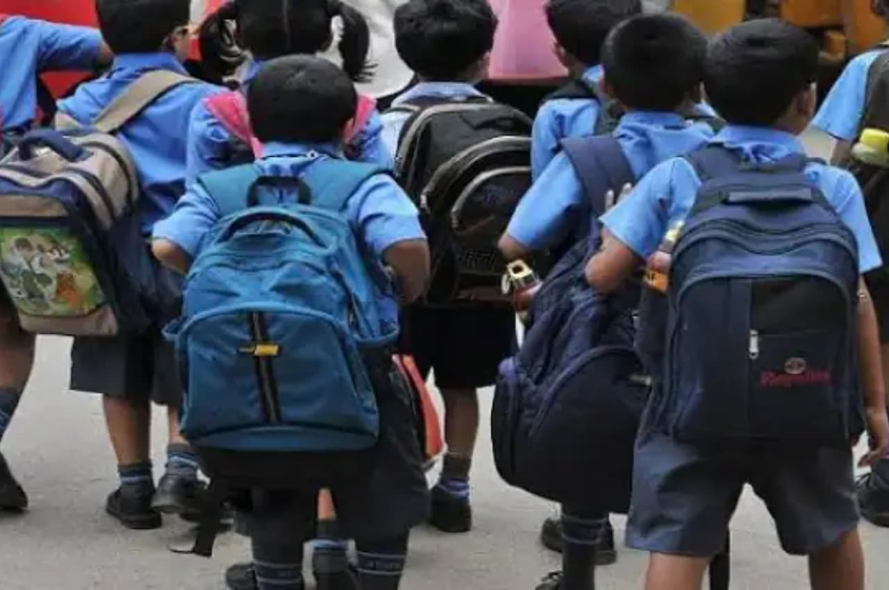Winter Vacations in School: 1 से 15 जनवरी तक दिल्ली के स्कूल बंद, केवल लगेंगी ये क्लास