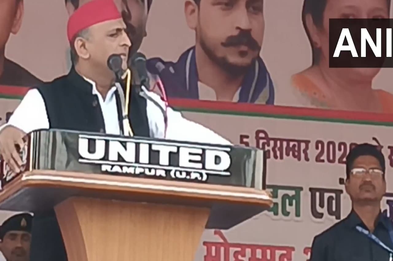 अखिलेश यादव का यूपी के दोनों डिप्टी CM को ऑफर, कहा- '100 विधायकों को लाओ और सीएम बनो'