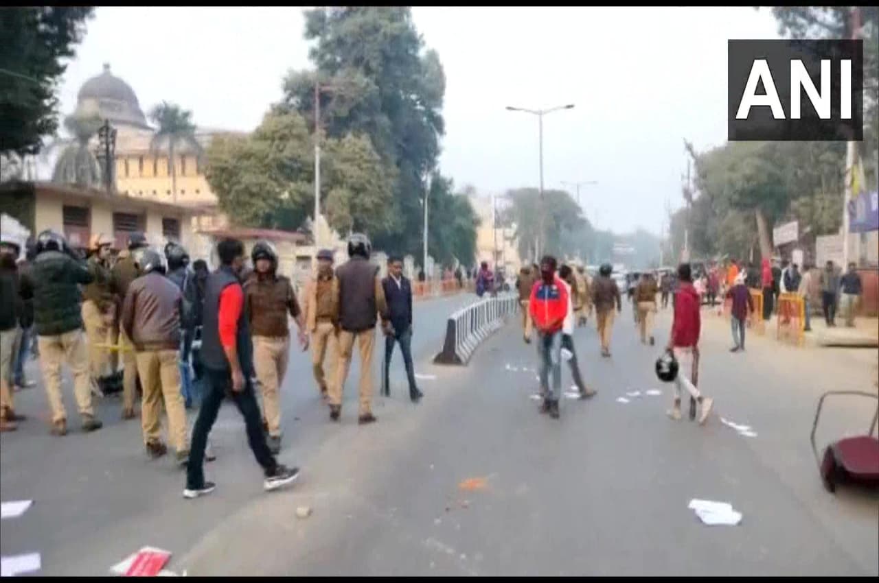 इलाहाबाद यूनिवर्सिटी में बवाल-पथराव, तोड़फोड़ की बड़ी वजह आई सामने, UP के ADG ने जारी किया ये बयान
