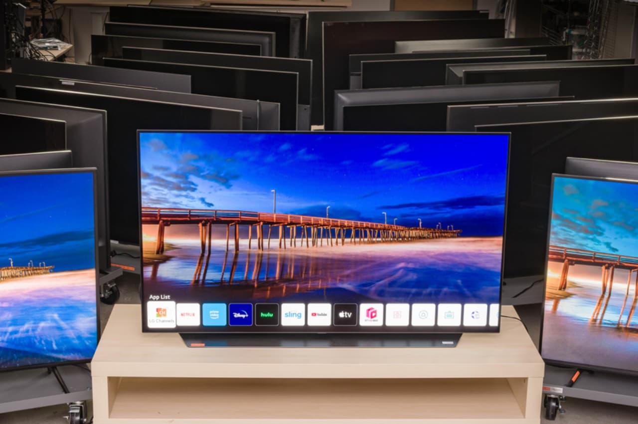 सस्ते में Smart TV खरीदने का मौका, कीमत पर 61 प्रतिशत तक छूट शामिल!