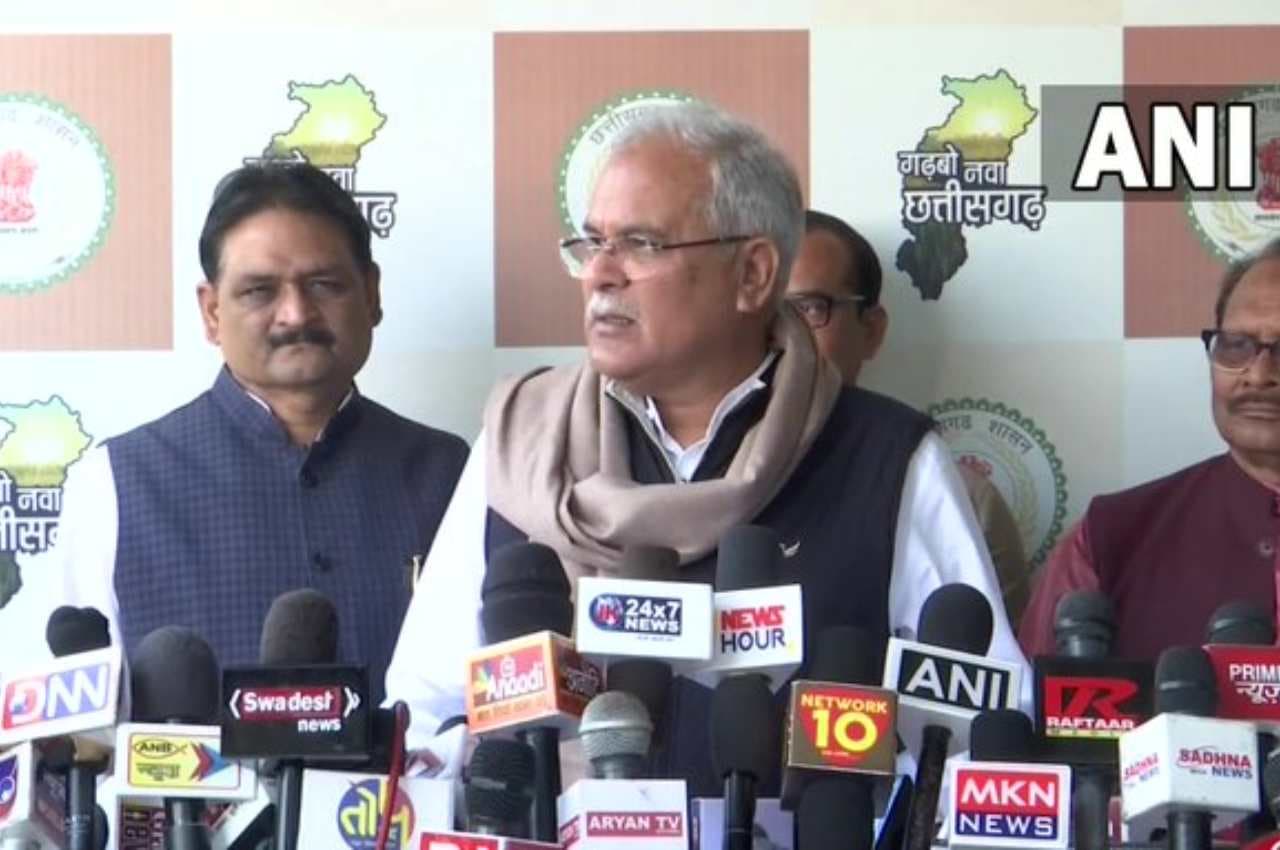 'शादी के कार्ड पर रिटायर्ड अग्निवीर लिखेंगे', सीएम भूपेश बघेल का बीजेपी पर तंज