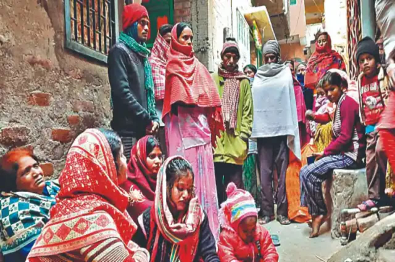 Bihar Hooch Tragedy: मरने वालों की संख्या हुई 77, सारण DM ने बताया- अब तक इतनी गिरफ्तारियां