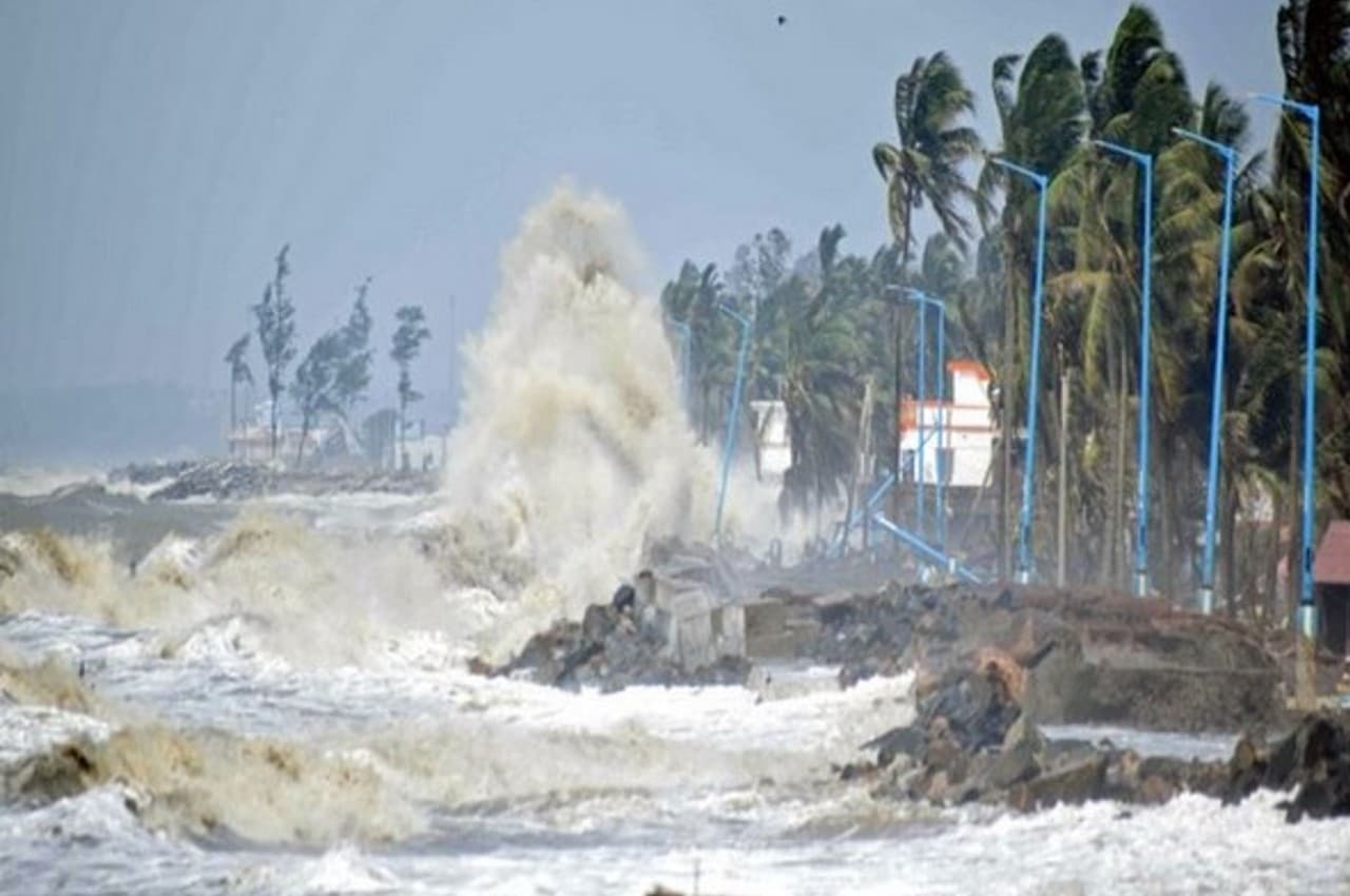 Cyclone Mandous