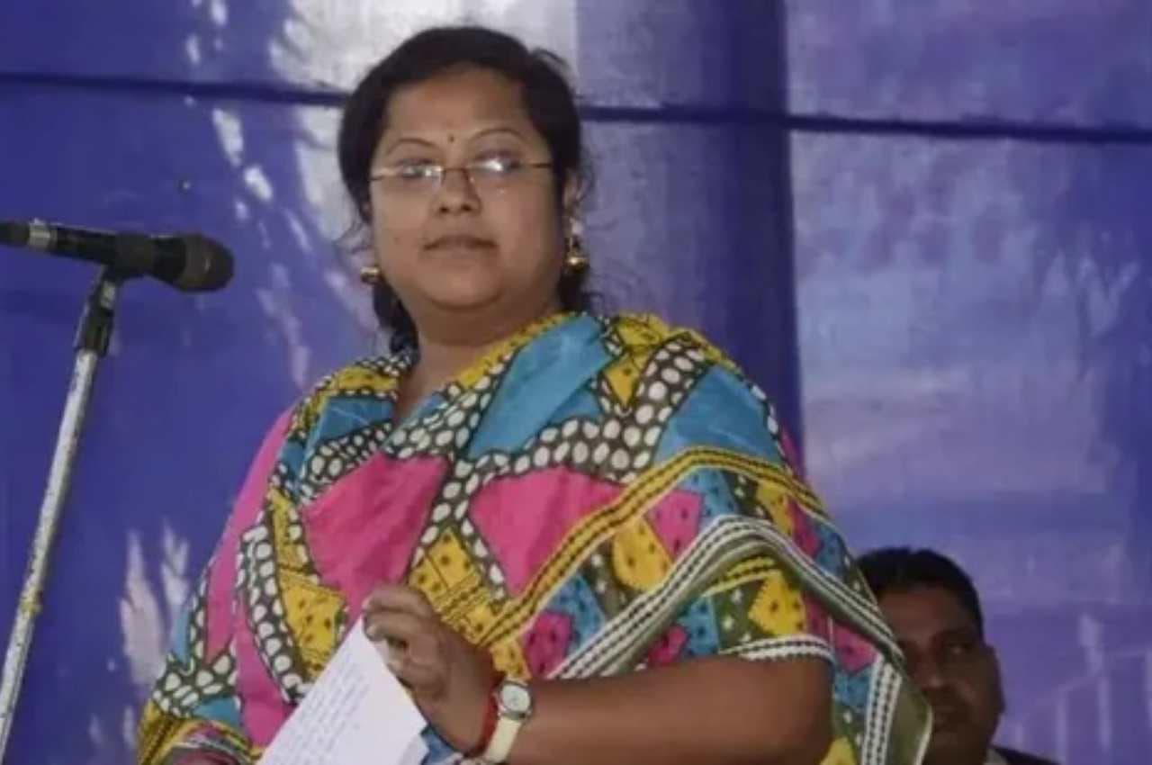 छत्तीसगढ़ CM की डिप्टी सेक्रेटरी सौम्या चौरसिया गिरफ्तार, ED ने की कार्रवाई