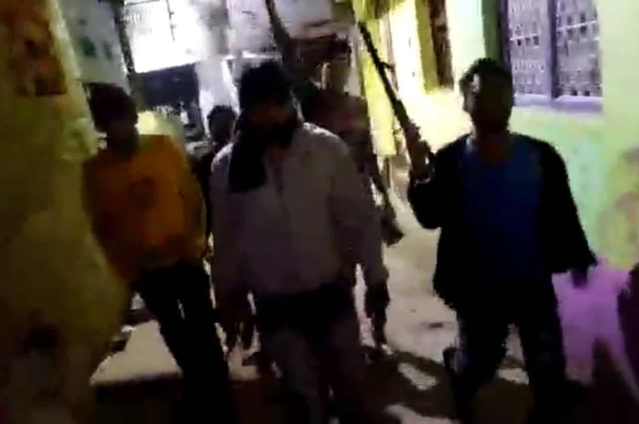 बिहार: रात के अंधेरे में गया की सड़कों पर 'खलनायक' बनकर निकलते थे लड़के, वीडियो बना करते वायरल, पुलिस ने उतारा भूत