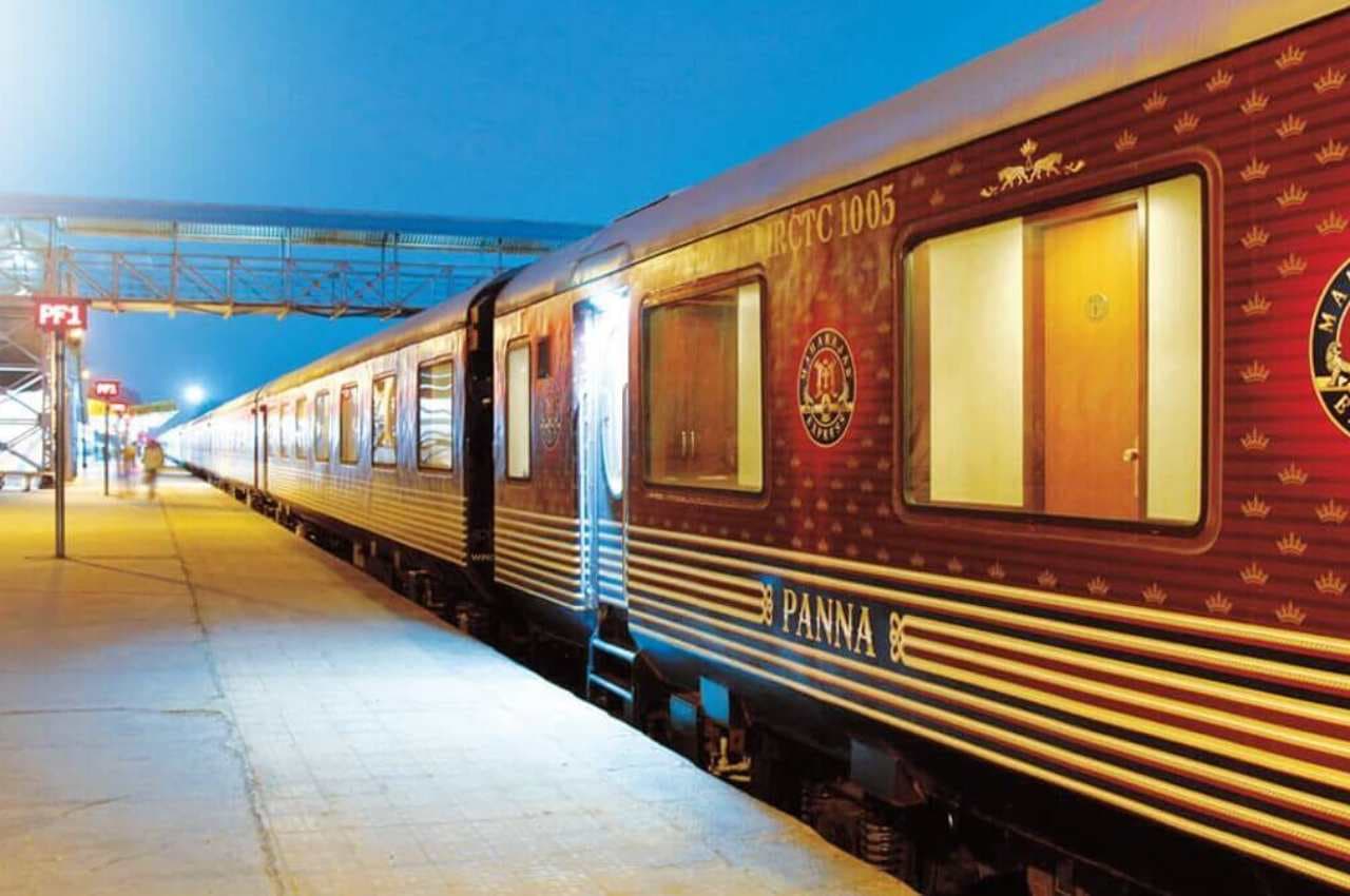 Maharajas Express Video: इंडियन रेलवे के सबसे महंगे कोच को देखा है? राजा-महाराजा वाले ठाठ बाट...टिकट की कीमत 19 लाख