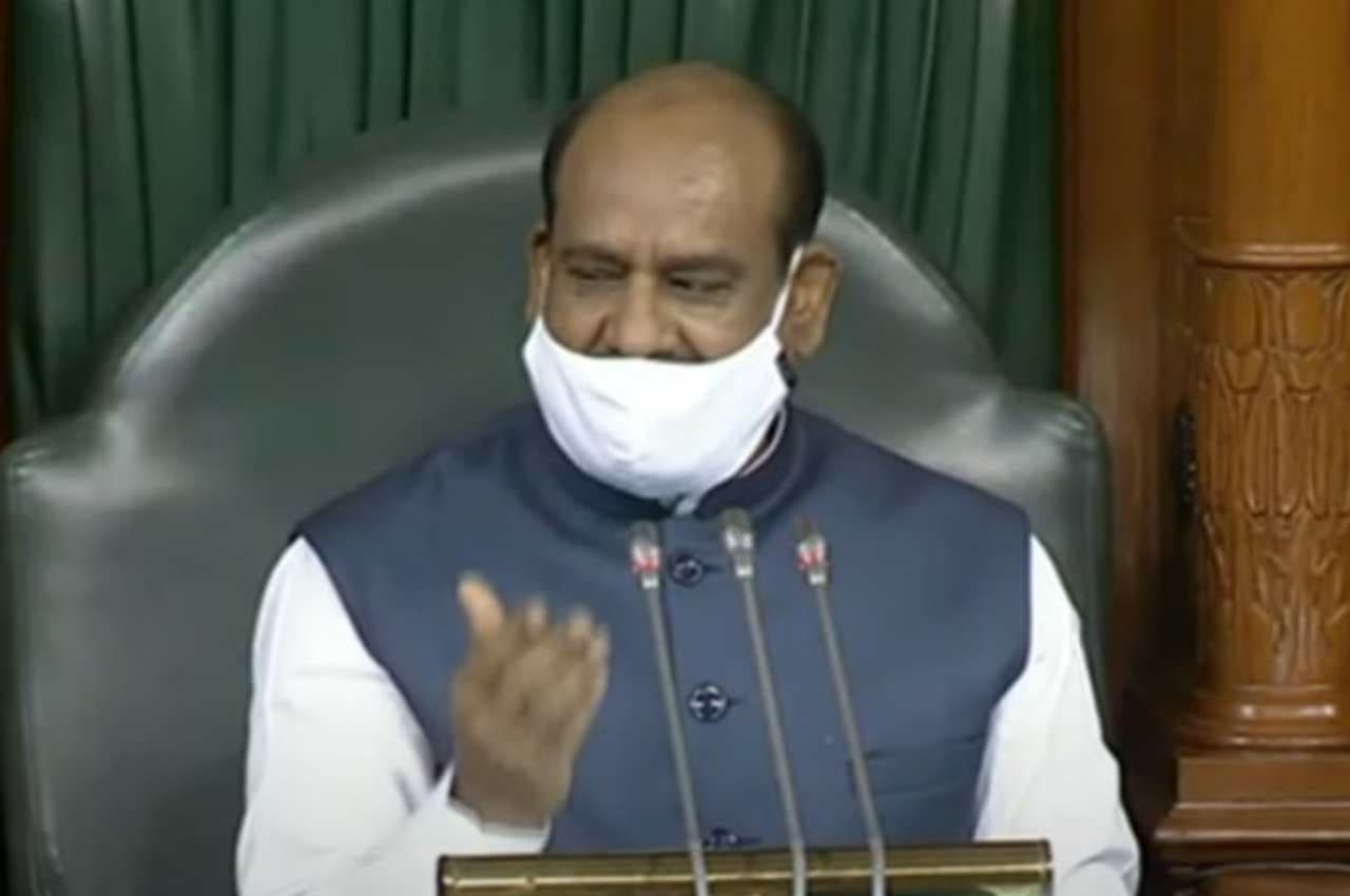 मास्क लगाकर पहुंचे दोनों सभापति, संसद में मास्क किया अनिवार्य