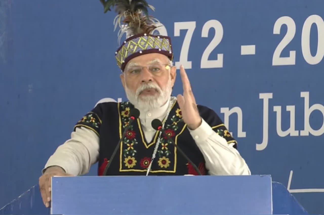PM Modi In Meghalaya: प्रधानमंत्री मोदी बोले- हमने पूर्वोत्तर के विकास में कई बाधाओं को 'रेड कार्ड' दिखाया है