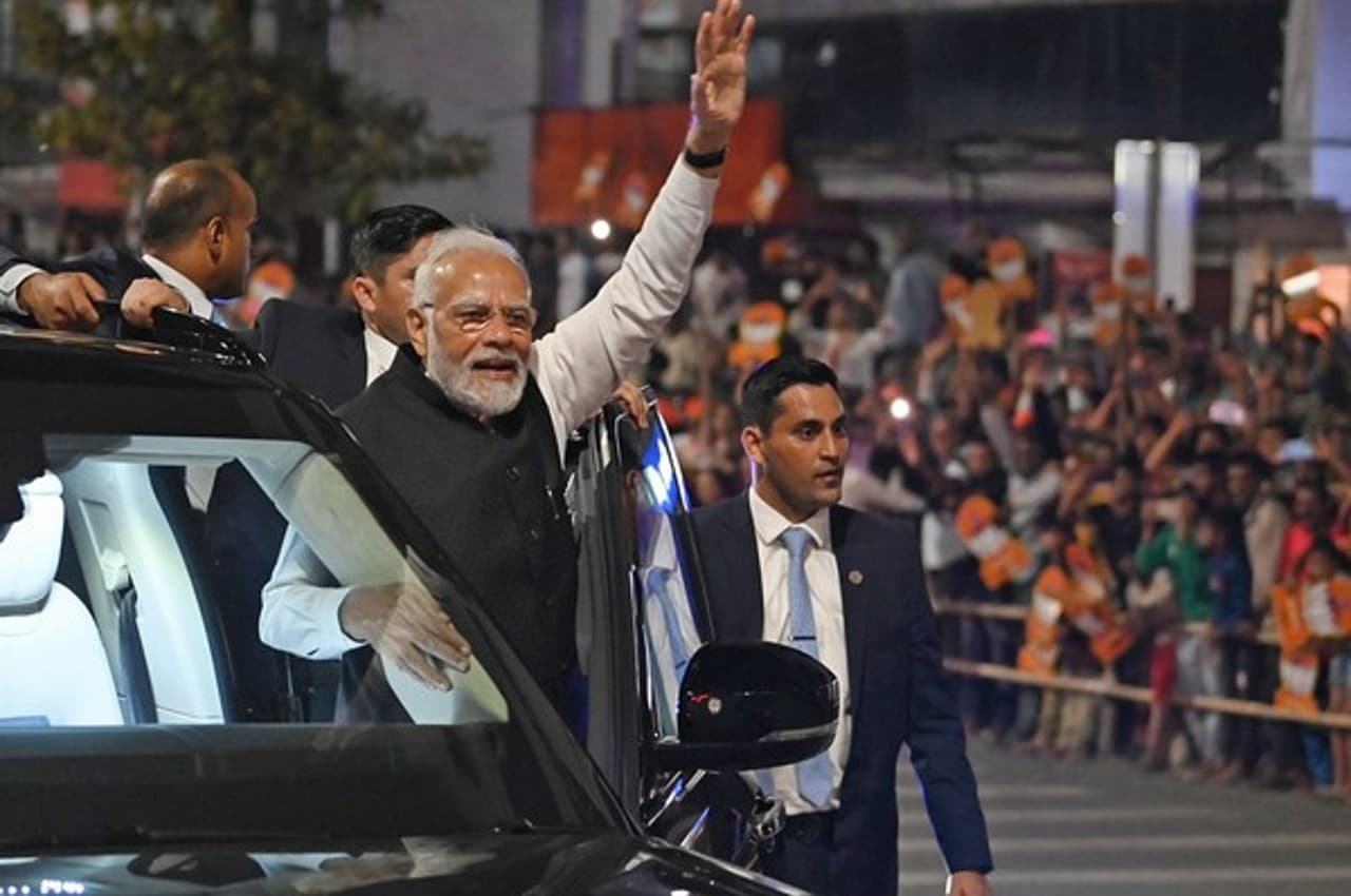 Gujarat Elections: अहमदाबाद में PM मोदी का आज 50 KM लंबा रोड शो, 16 विधानसभाओं को करेंगे कवर