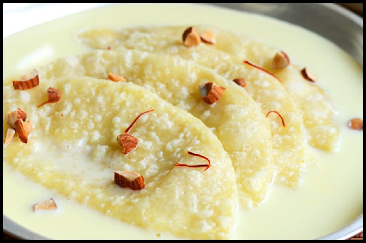 Paal Poli Recipe: क्या आपने कभी ट्राय की है टेस्टी पाल पोली रेसिपी? जानें आसान विधि