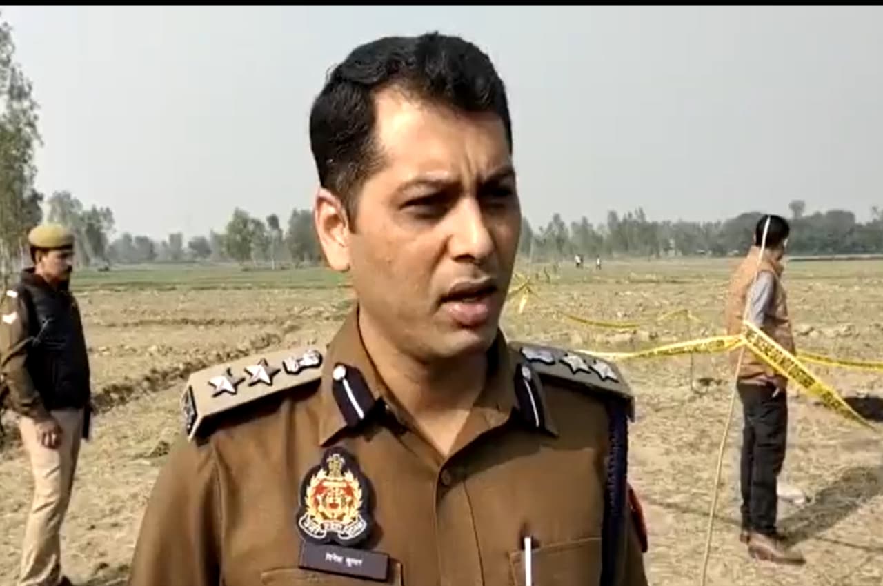 UP में क्रूरता की हद; खेत में मिला 9 साल की बच्ची का शव, पेट खुला हुआ था और आंतें बाहर थीं