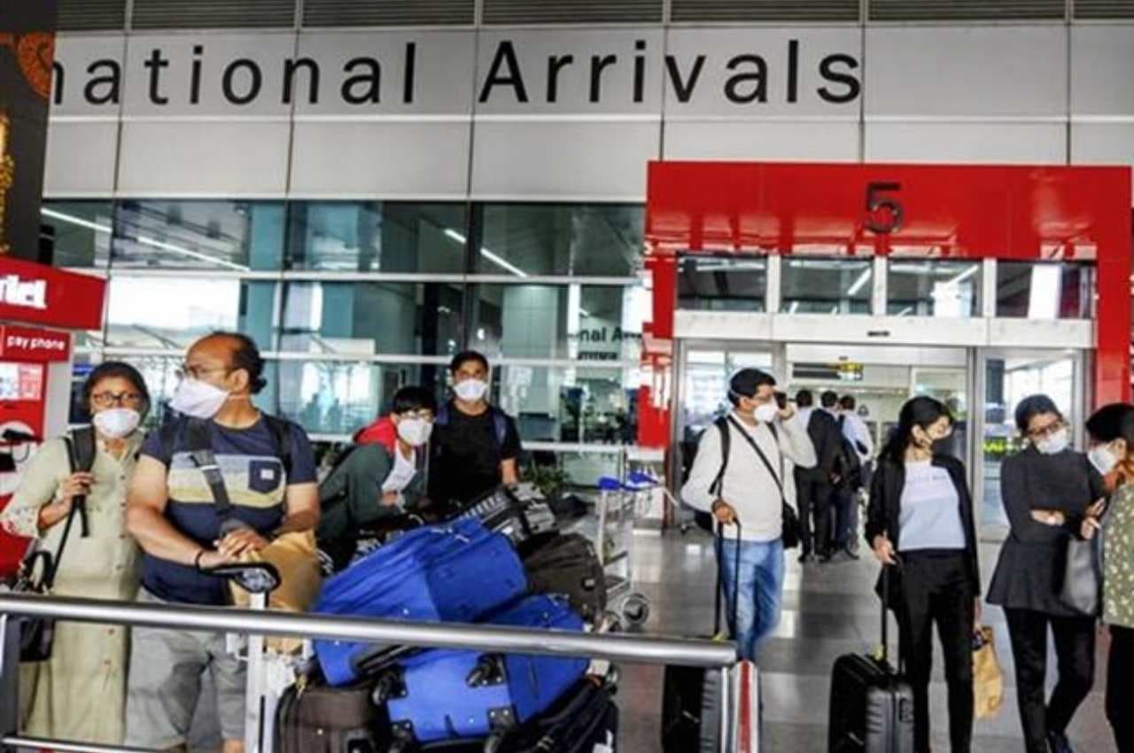 Covid Travel Advisory: चीन के अलावा इन देशों से भारत आने वाले यात्रियों के लिए  RT-PCR जरुरी, जानें पूरी डिटेल
