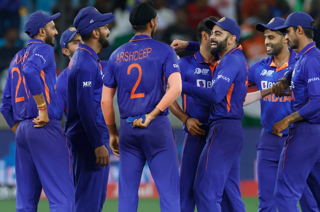 World Cup 2023: 'गिल और ठाकुर को नहीं मिलनी चाहिए टीम में जगह' स्कवॉड को लेकर इस दिग्गज ने दिया बड़ा बयान