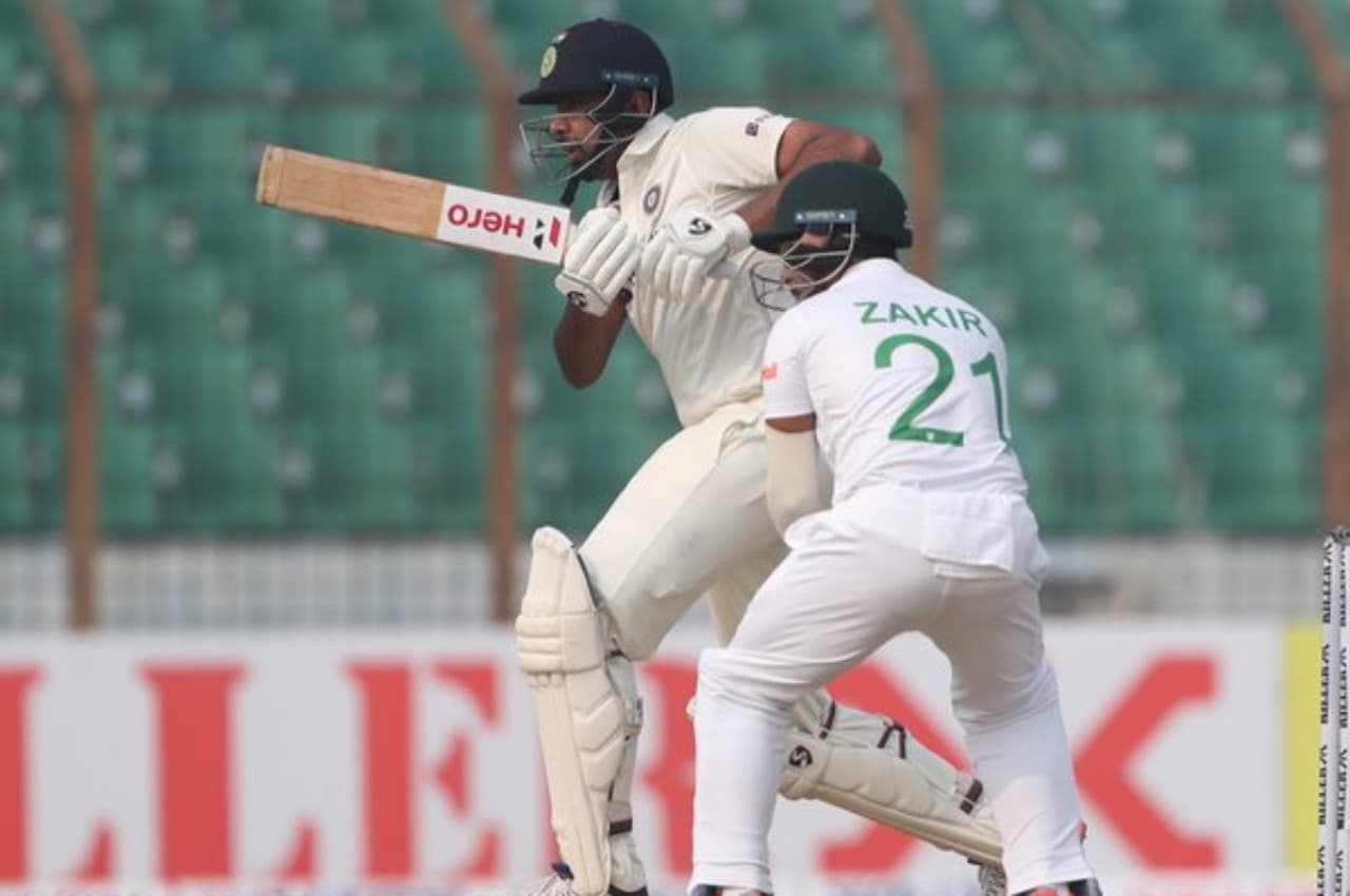 IND vs BAN 1st Test Day 2: टीम इंडिया ने बनाए 404 रन, अश्विन-कुलदीप यादव ने बल्ले से मचा दिया गदर