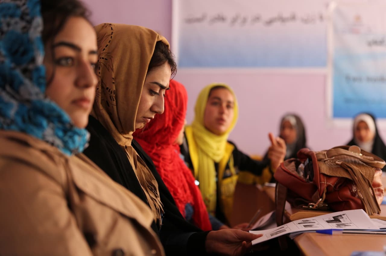 Afghanistan: तालिबान का बड़ा ऐलान, यूनिवर्सिटीज में महिलाओं की एंट्री बैन