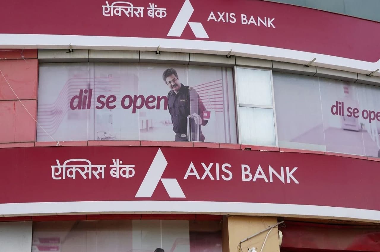 Axis Bank FD Rate Increased: एक्सिस बैंक ने फिक्स्ड डिपॉजिट की ब्याज दरें बढ़ाई हैं, नए रेट देखें