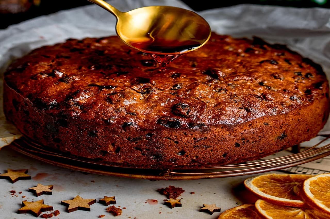Christmas Cake Recipe: घर में बनाए ड्राई फ्रूट क्रिसमस केक बिना अंडे के ,सब करेंगे तारीफ, जानें यहां ये आसान रेसिपी