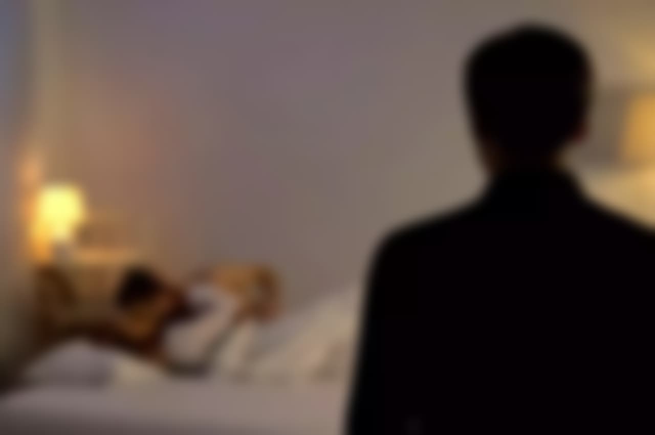 प्यार का पंचनामाः गांववालों ने महिला को प्रेमी के साथ इस हाल में पकड़ा कि कोलकाता से बुलाना पड़ा पति, फिर...