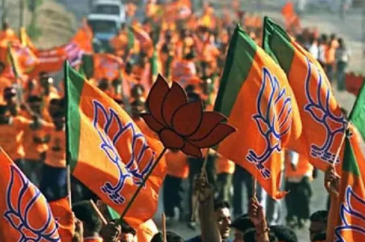 MP Politics: मध्य प्रदेश में BJP को बड़ा झटका, MLA का निर्वाचन शून्य, दिग्गज नेता के भतीजे हैं विधायक