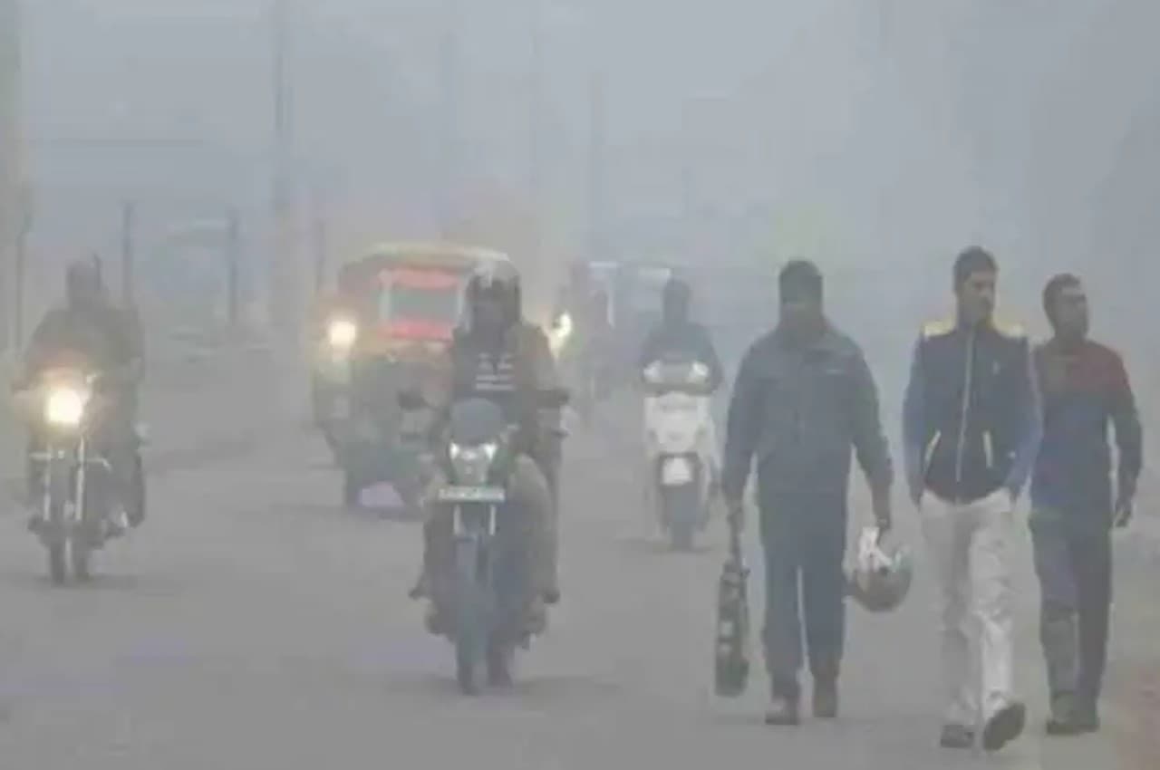 MP Weather: मध्य प्रदेश कोहरे की चपेट में, दिन में भी बढ़ी ठंड, कंपकंपाएगी सर्दी
