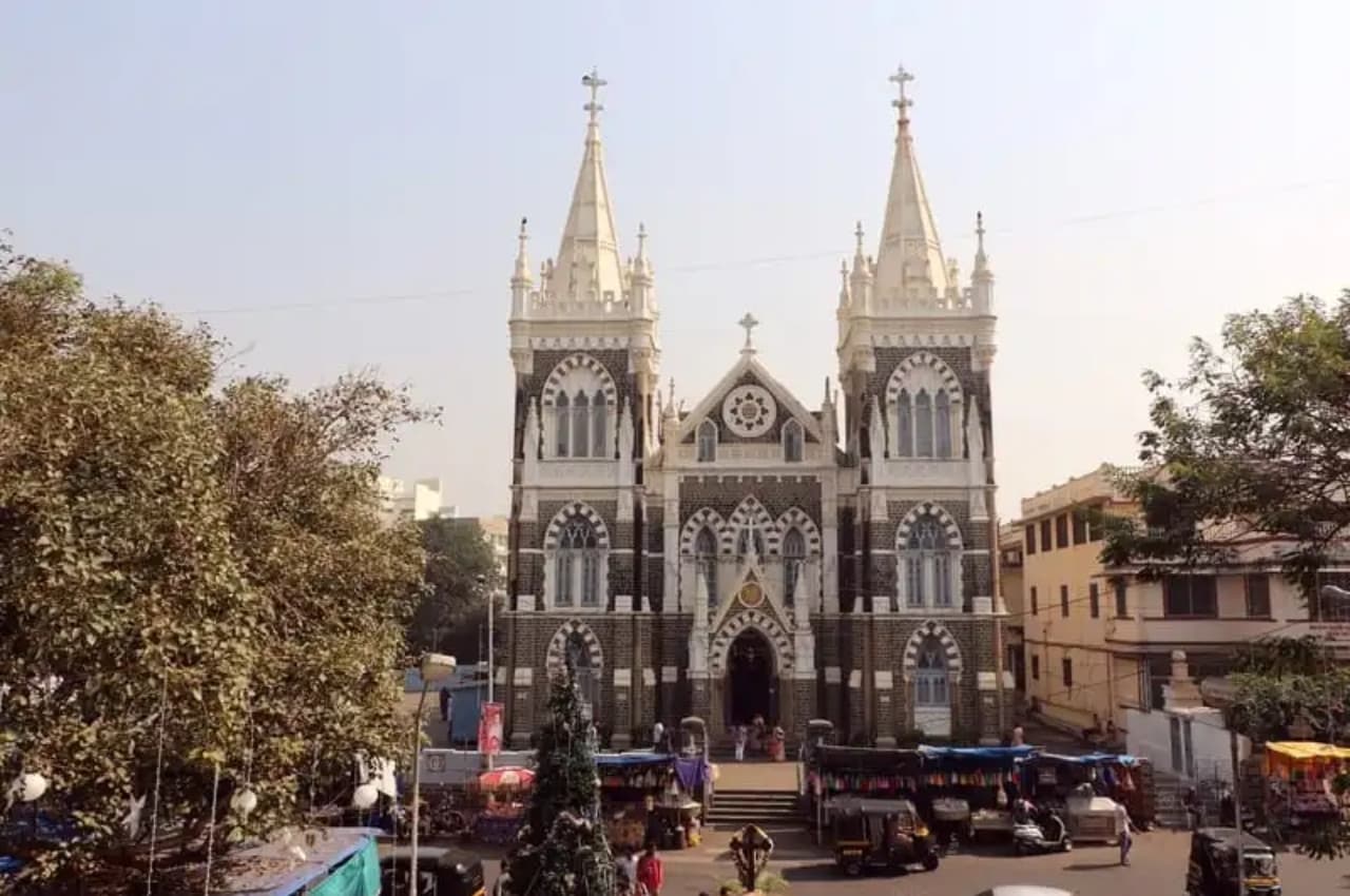 मुंबई: बांद्रा के मशहूर माउंट मैरी चर्च को बम से उड़ाने की धमकी, लश्कर-ए-तैयबा ने भेजा ईमेल