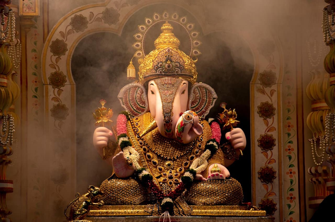 Vinayaka Chaturthi: आज शनिवार को करें गणेश जी के ये उपाय, चुटकी बजाते होगा चमत्कार