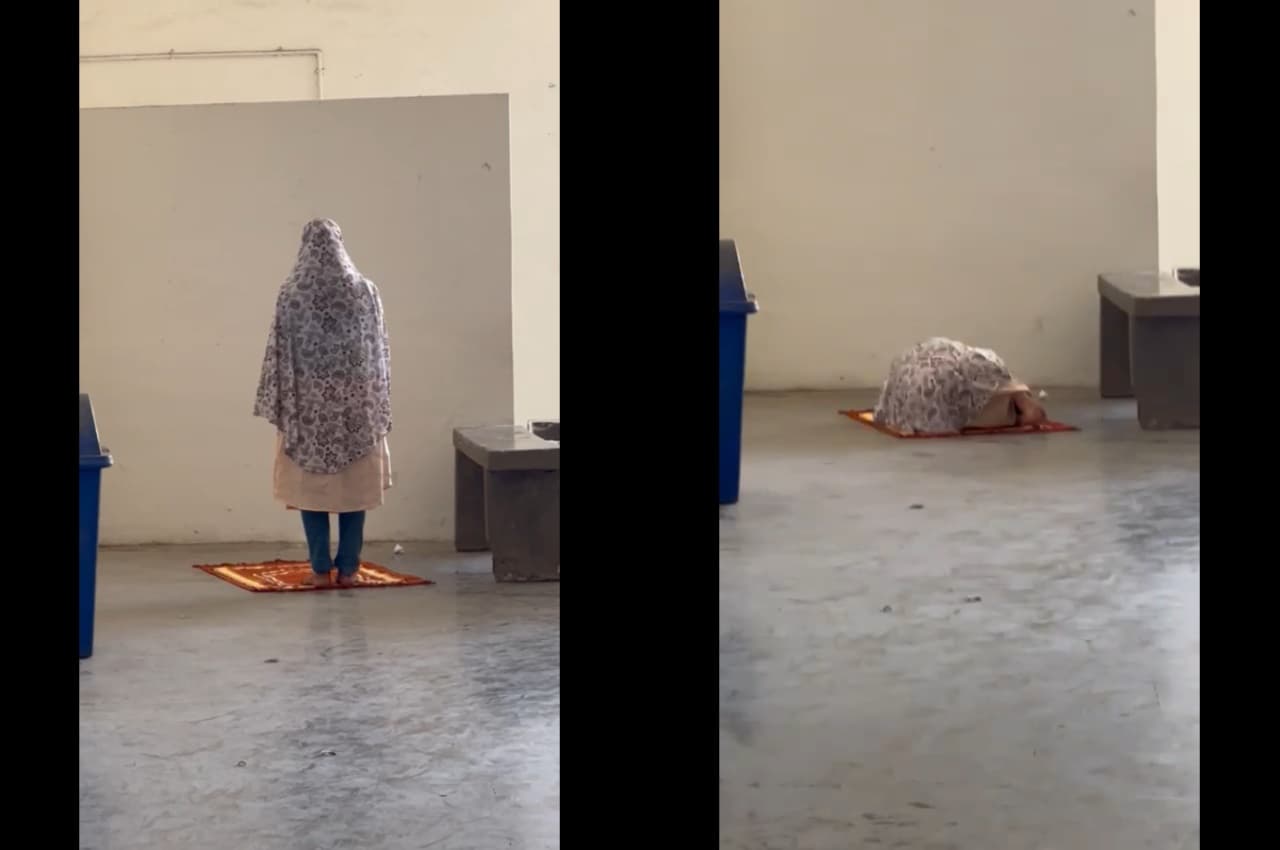 Video: वड़ोदरा यूनिवर्सिटी कैम्पस में नमाज पढ़ने का वीडियो वायरल