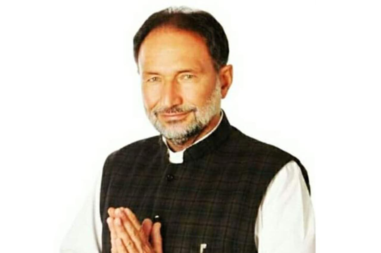पंजाब कांग्रेस नेता मदन लाल जलालपुर के घर विजिलेंस का छापा