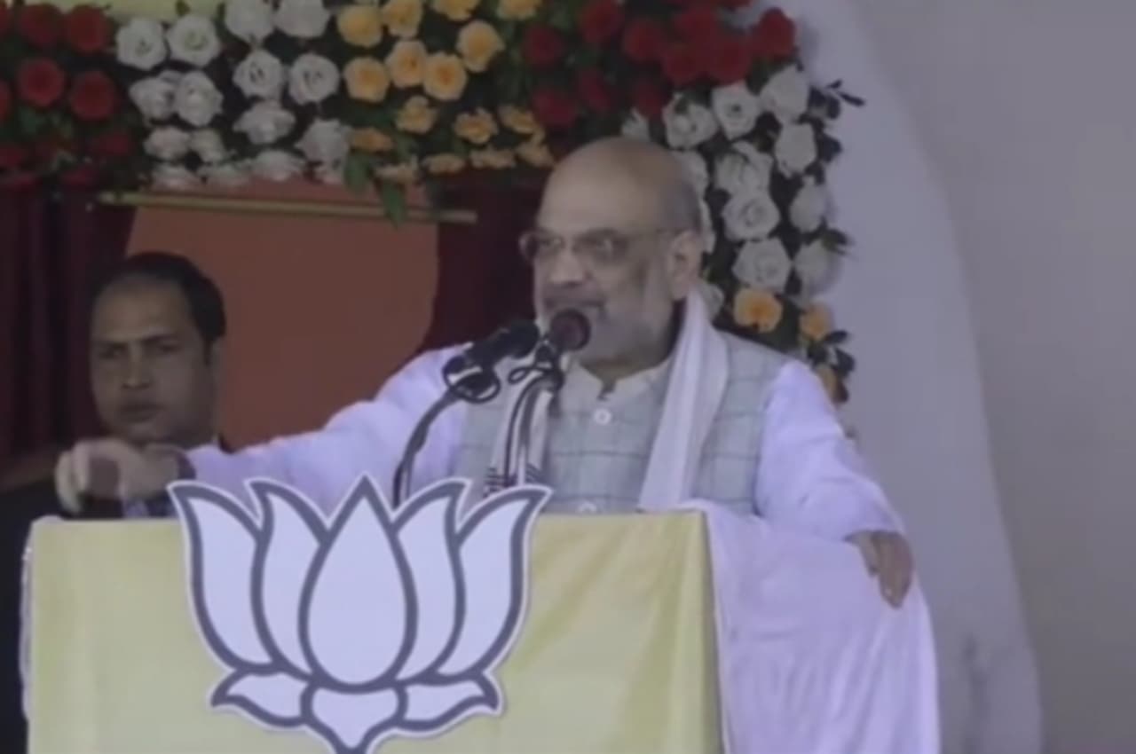 विजय संकल्प महारैली में हेमंत सोरेन पर बरसे अमित शाह, कहा-कान खोलकर सुन लो सब आपको जान गए