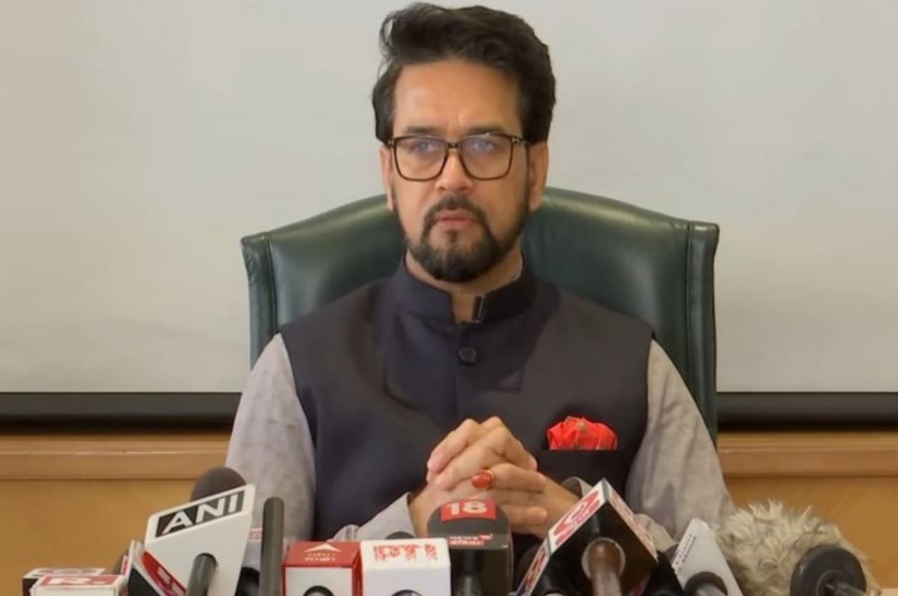 फिल्मों के बॉयकॉट पर केंद्रीय मंत्री अनुराग ठाकुर बोले- ऐसा नहीं होना चाहिए