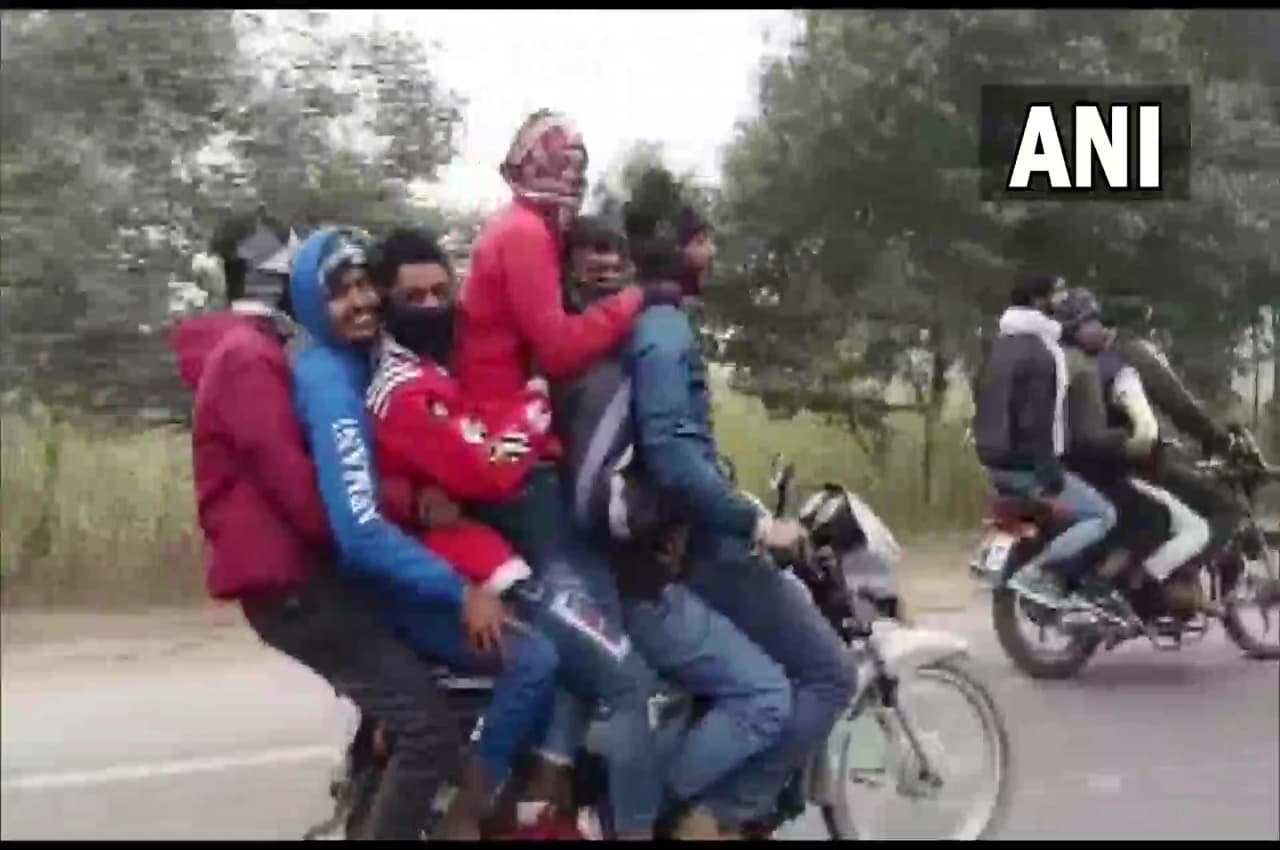 Viral Video: तीन बाइकों पर 14 लोगों ने सवार होकर तेज रफ्तार में किया स्टंट, फिर...