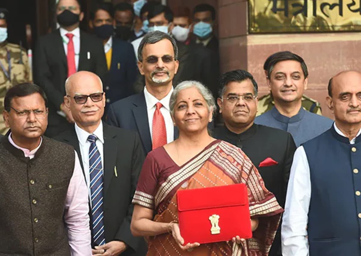Budget 2023: आजादी के बाद से लेकर अब तक... जानें कितने बदलावों से गुजरा देश का केंद्रीय बजट