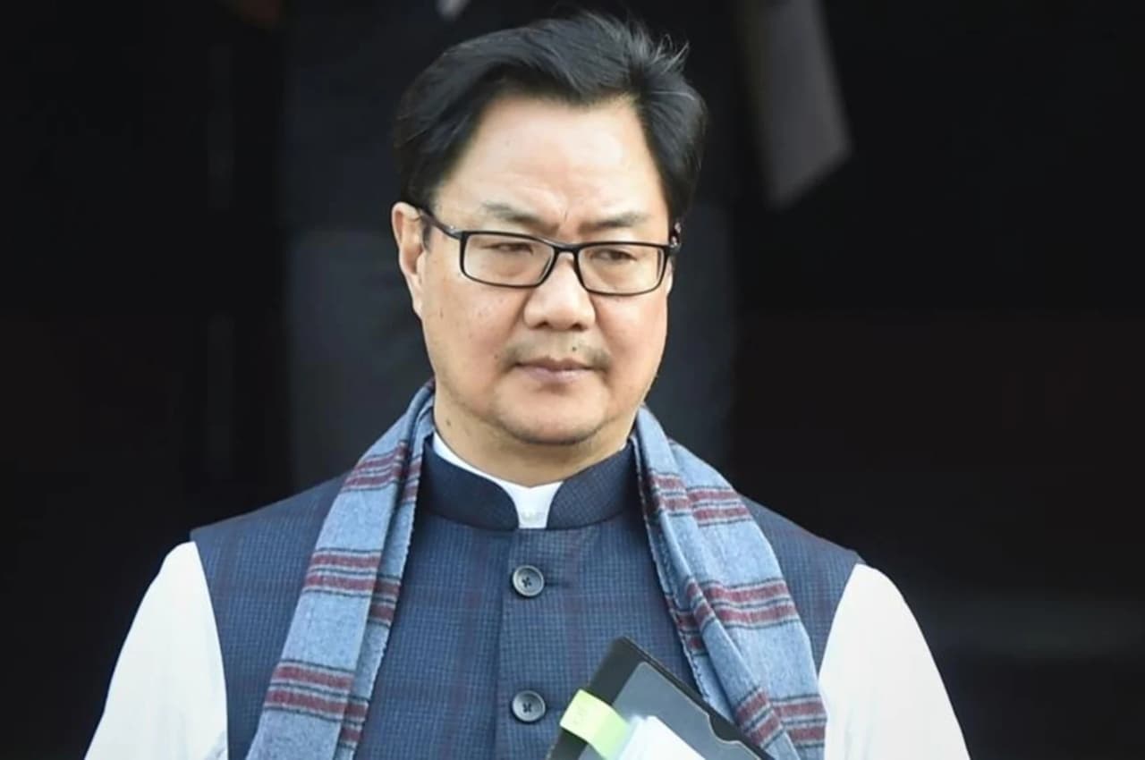 'SC कॉलेजियम में सरकार के प्रतिनिधियों को शामिल करें' कानून मंत्री किरेन रिजिजू ने CJI को लिखा पत्र