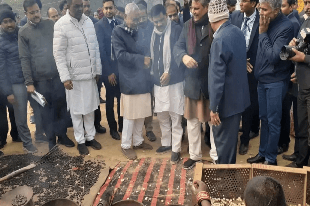 Samadhan Yatra : आज दरभंगा में CM, इतने करोड़ की लागत से बने तारामंडल का किया उद्घाटन