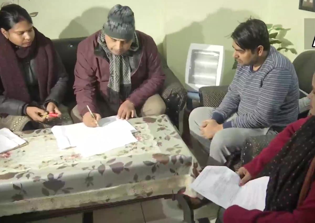 Bihar Caste Based Survey: बिहार में जातिगत जनगणना शुरू, घर-घर से आंकड़े कलेक्ट कर रही टीम