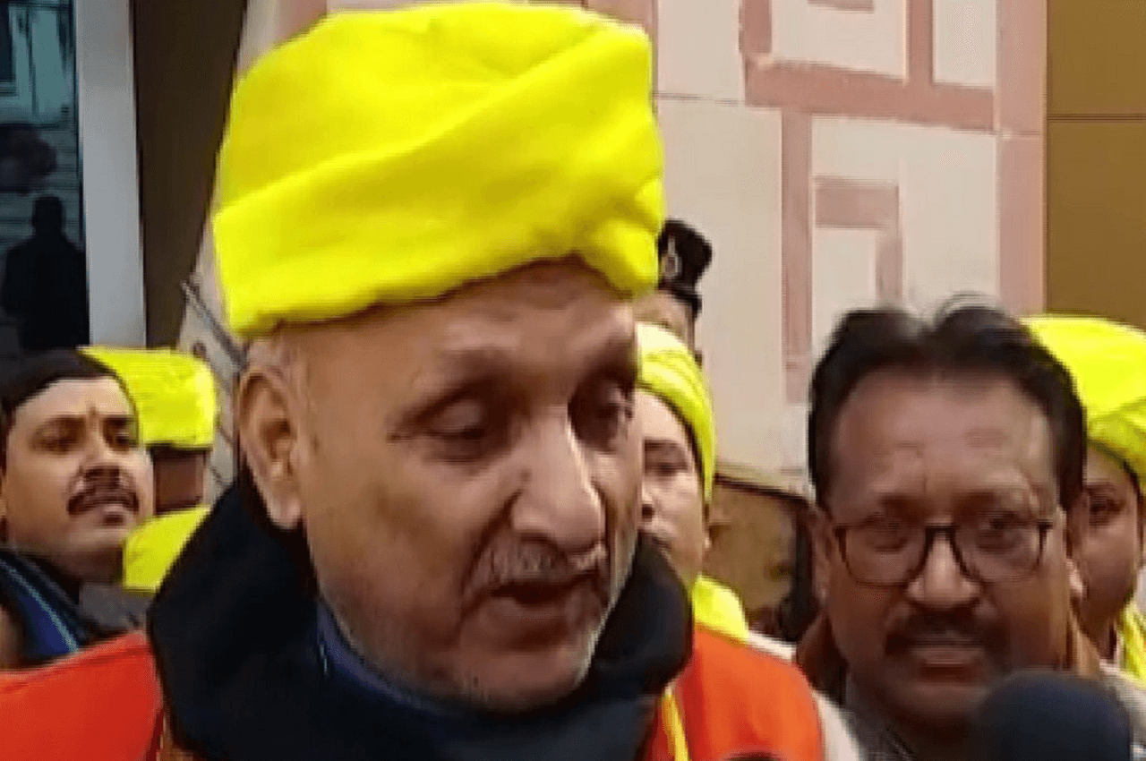 Ramcharitmanas: शिक्षा मंत्री के बयान पर मुजफ्फरपुर और बेगूसराय में मामला दर्ज, बढ़ी मुश्किलें