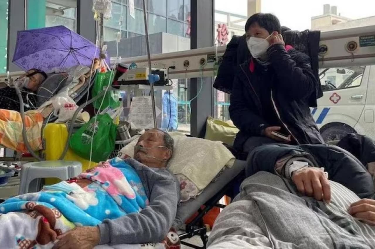 Corona के प्रकोप से 80% आबादी हुई संक्रमित, चीन के सरकारी वैज्ञानिक ने किया खुलासा