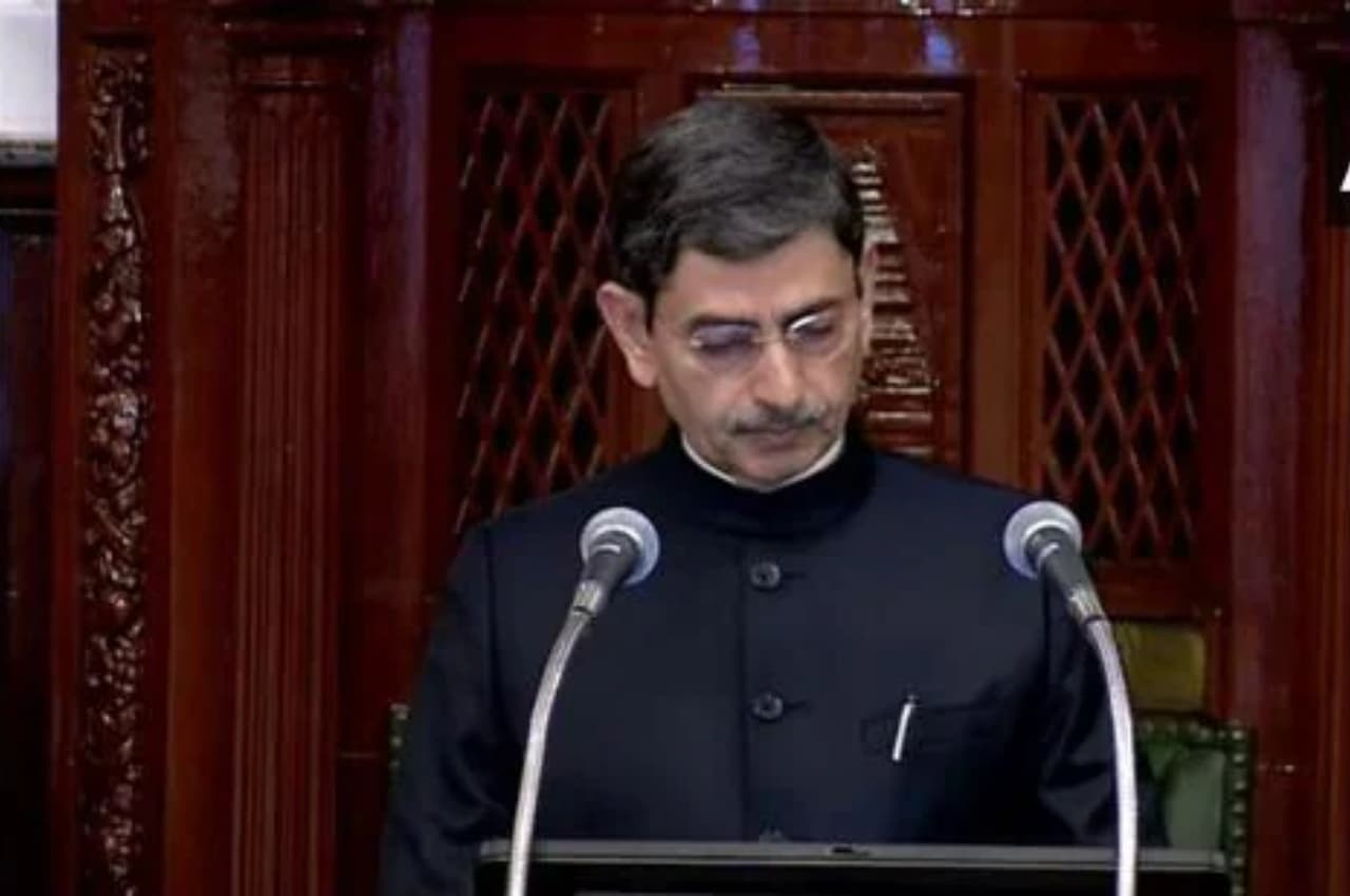 तमिलनाडु विधानसभा में गतिरोध, राज्यपाल ने राष्ट्रगान से पहले किया वॉकआउट