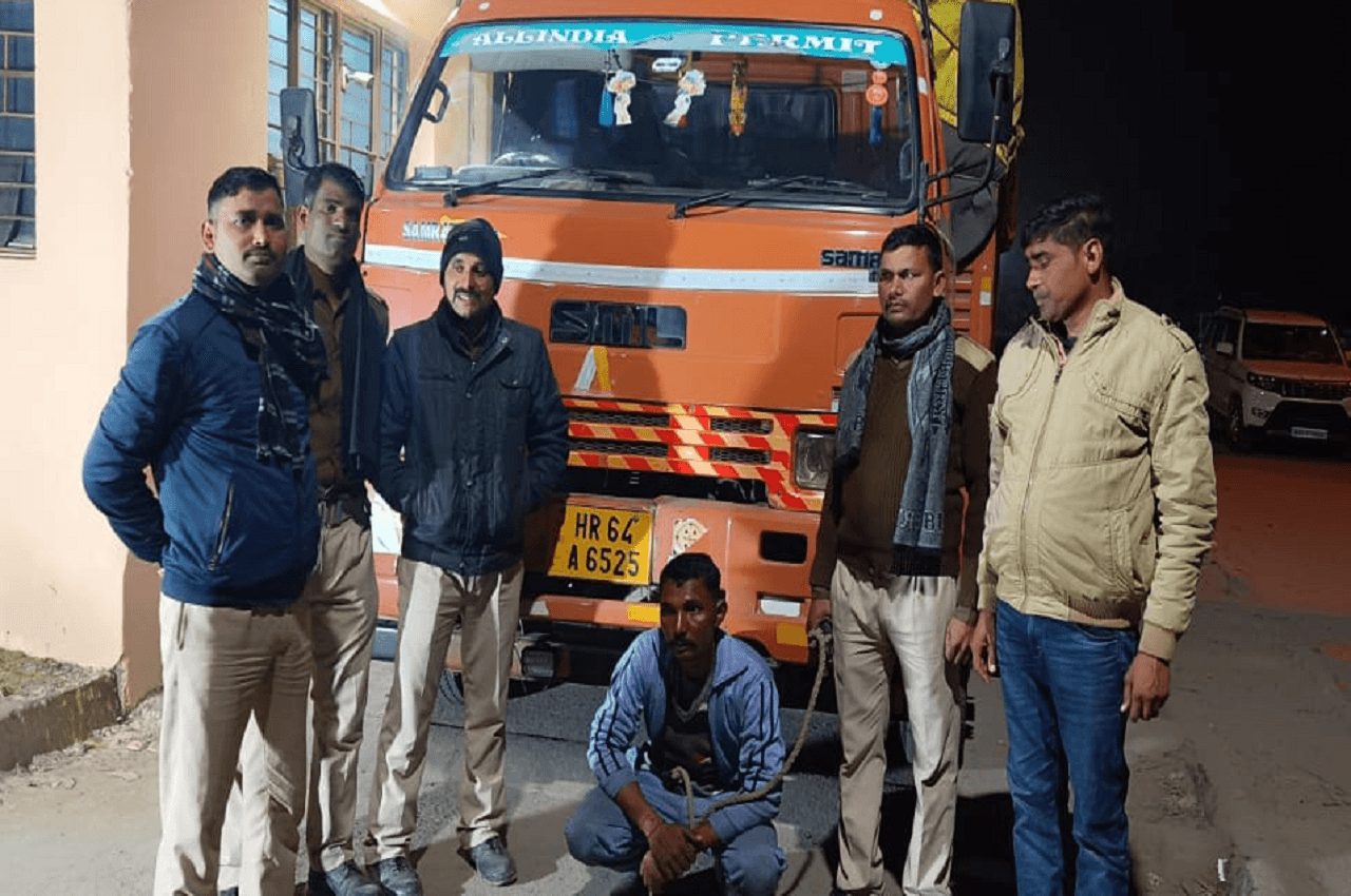 Bihar Hindi News: कैमूर में उत्पाद विभाग की टीम ने पकड़ी 170 पेटी शराब, आरोपी चालक गिरफ्तार