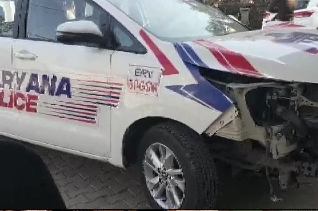 Gurugram Road Accident: गलत साइड से घुसकर पुलिस की गाड़ी ने कार को मारी टक्कर; 6 महीने की बच्ची की मौत, 4 घायल