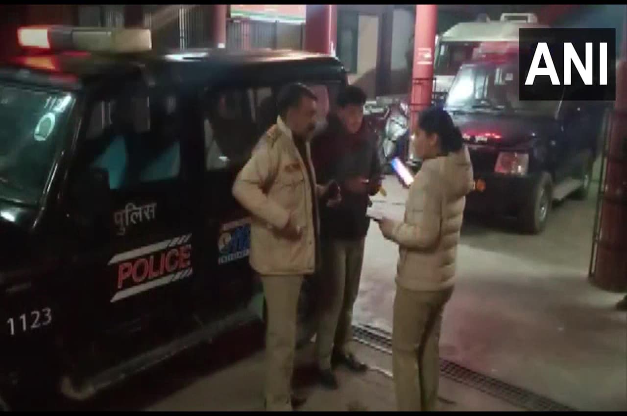 Hathras Road Accident: कोहरे में भिड़े कार-ट्रैक्टर, तीन लोगों की दर्दनाक मौत, सीएम योगी ने जताया दुख