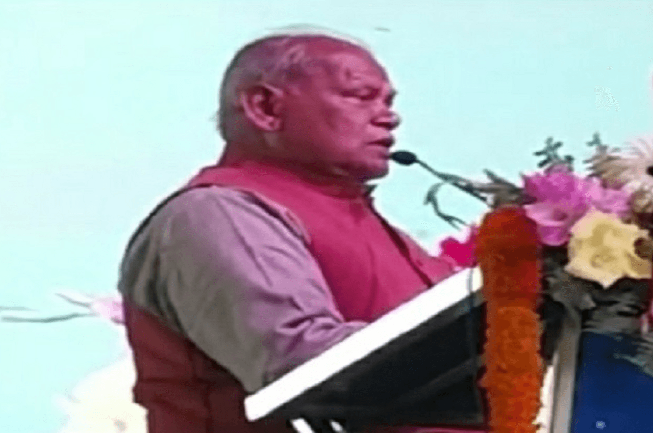 Gaya: तपोवन महोत्सव में पूर्व सीएम ने कसा नीतीश कुमार पर तंज, जानें पूरी खबर