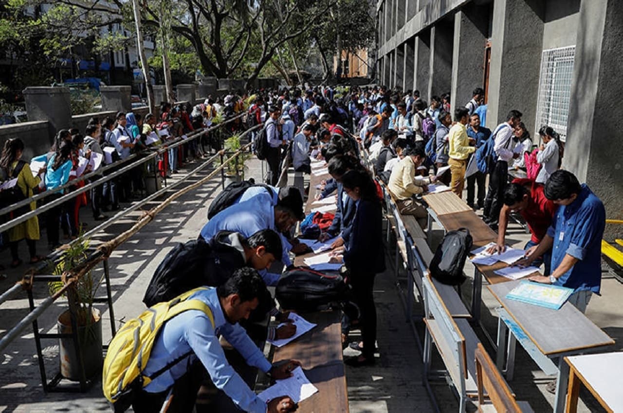 Jobs: इस साल बढ़ सकती है बेरोजगारी, ILO ने चेताया