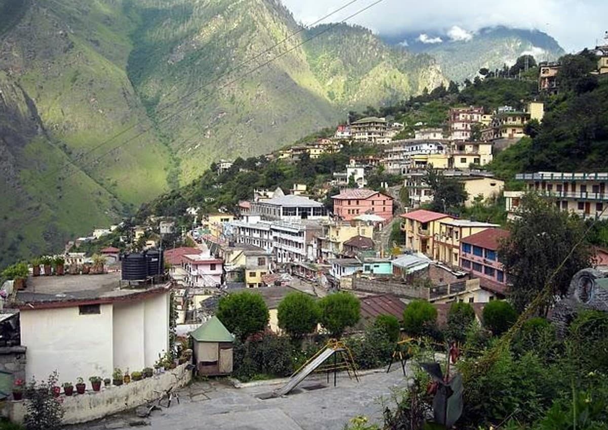 Joshimath Sinking: किसके कर्मों की सजा भुगत रहा है देवभूमि का जोशीमठ? जानें वाडिया इंस्टीट्यूट के डायरेक्टर की राय