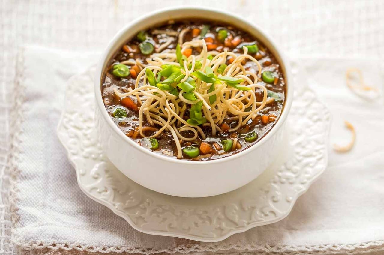 Manchow Soup Recipe: घर में फटाफट बनाएं होटल जैसा मनचाऊ सूप, जानें रेसिपी