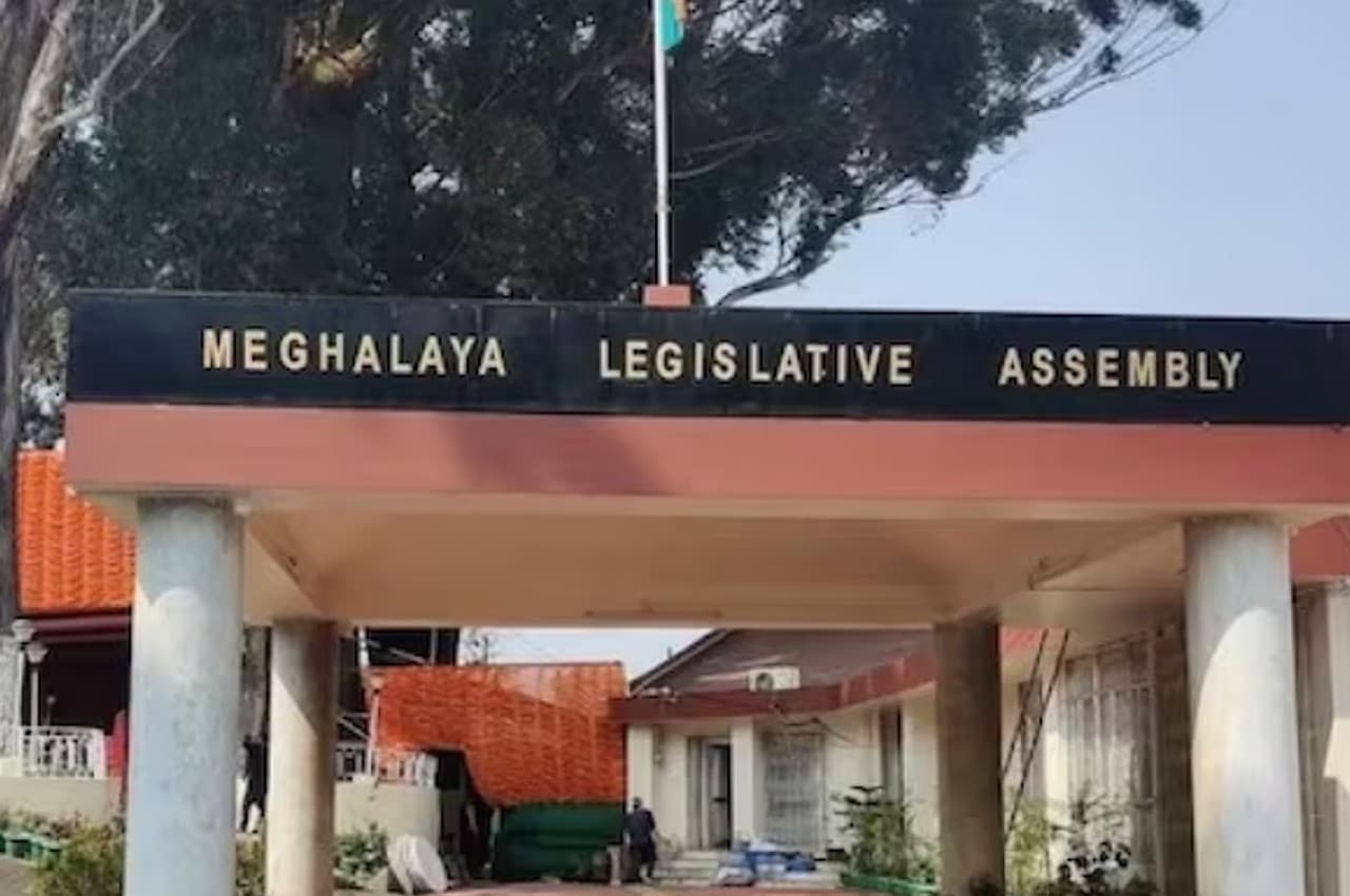 Meghalaya Assembly Election: विधानसभा चुनाव के तारीखों के ऐलान से पहले मेघालय में 5 विधायकों का इस्तीफा