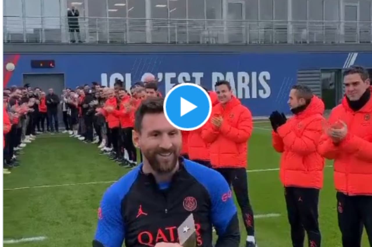 FIFA World Cup जीतने के बाद मैदान में लौटे मेसी, PSG के प्लेयर्स ने दिया गार्ड ऑफ ऑनर