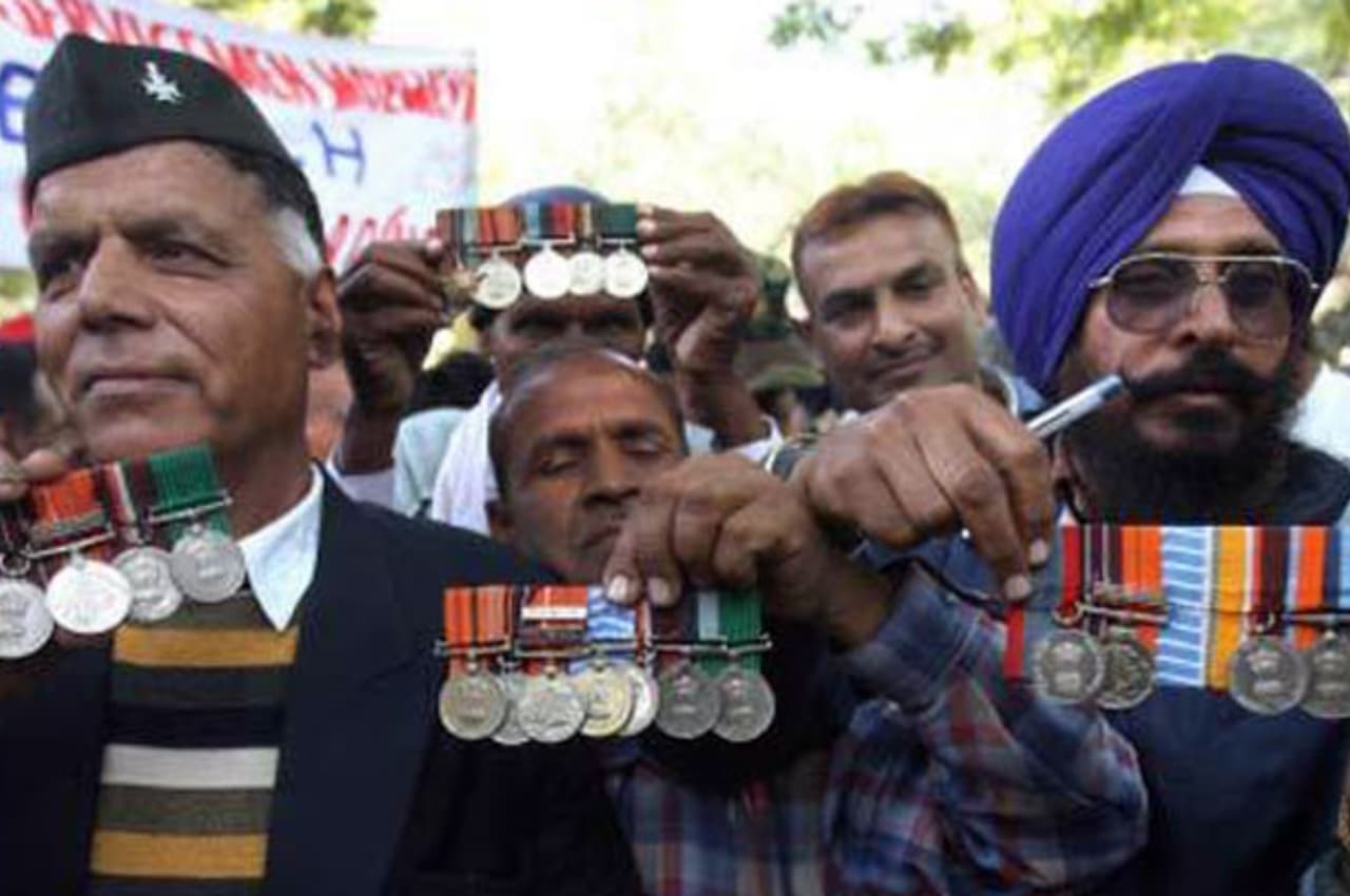 सुप्रीम कोर्ट ने OROP को लेकर केंद्र सरकार को दिया आदेश, बकाया रकम का 15 मार्च तक भुगतान करें