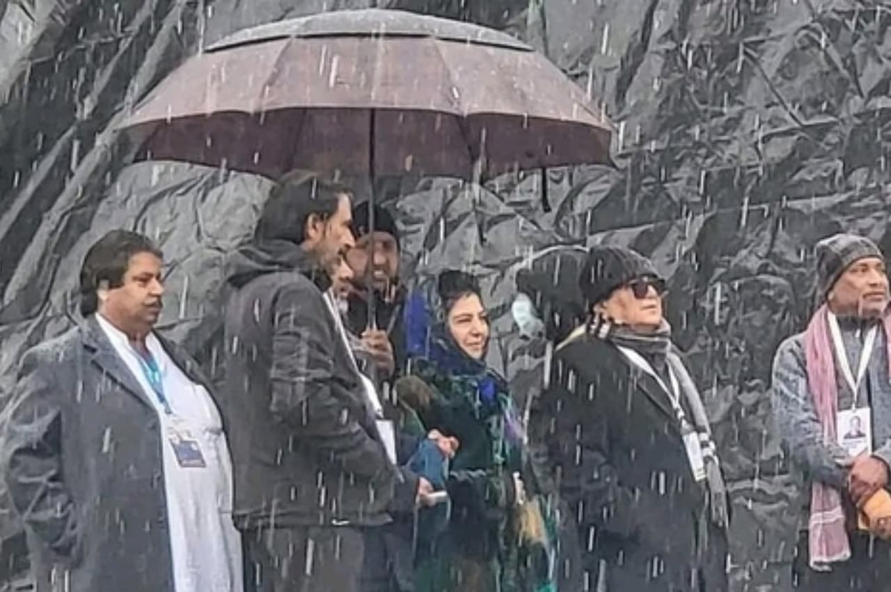 Bharat Jodo Yatra: महबूबा मुफ्ती ने कहा- राहुल गांधी में दिखती है 'उम्मीद की किरण'